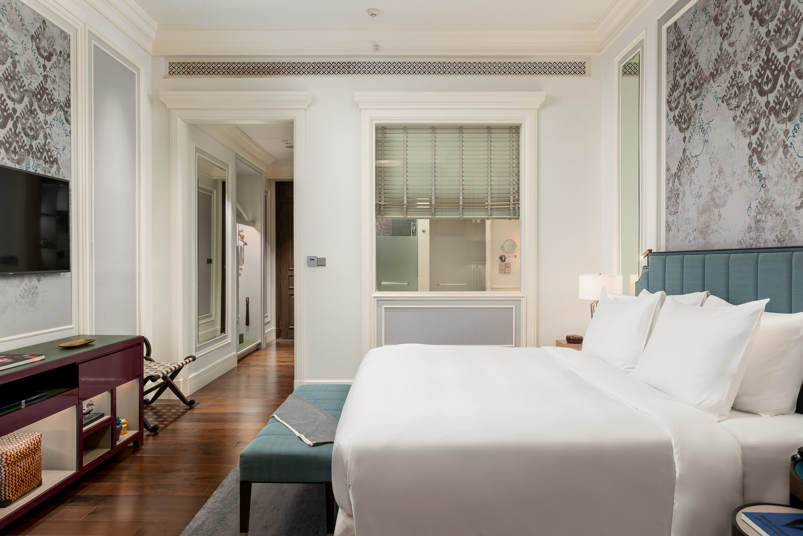 Rooms & Suites — 1