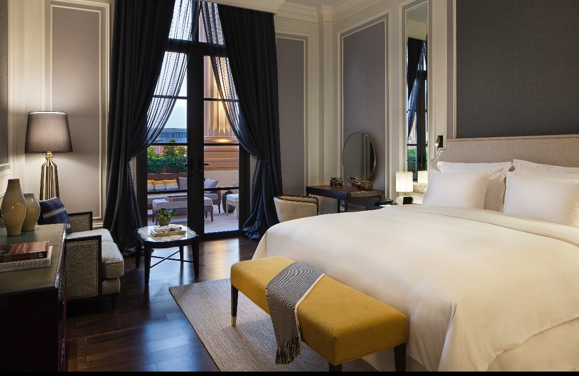 Rooms & Suites — 3