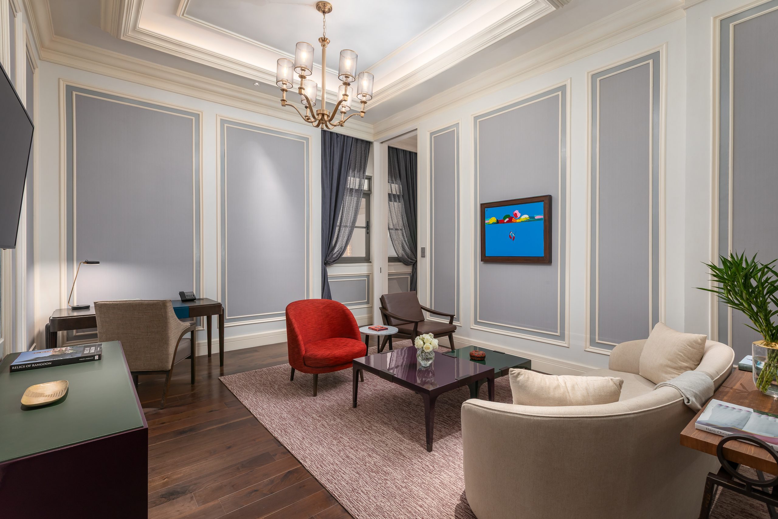 Manor Suite — Image 2